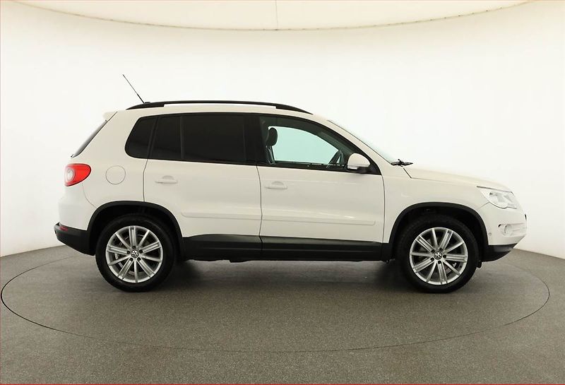 Volkswagen Tiguan (2010) Track&Field 2.0 TDI, 4X4 - fotka 6 z 18