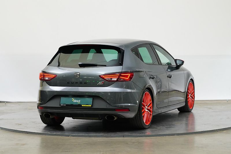 Seat Leon - fotka 2 z 26