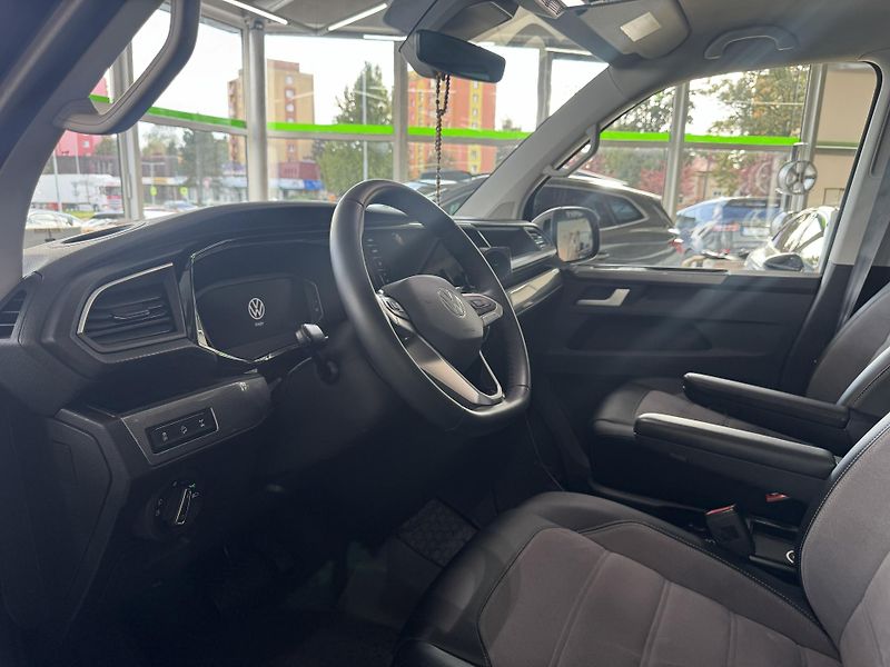 Volkswagen Multivan 2,0TDI DSG 4Motion Highline - fotka 10 z 37