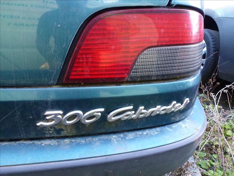 Peugeot 306 1,8 El.střecha, Klimatizace  C - fotka 7 z 12