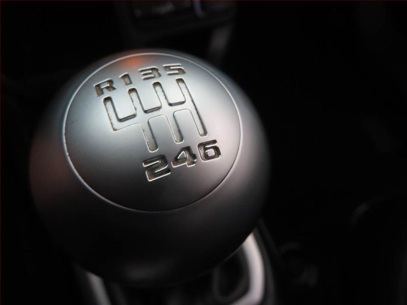 Jeep Renegade (2019) 1.0 T-GDI, Tempomat - fotka 12 z 14