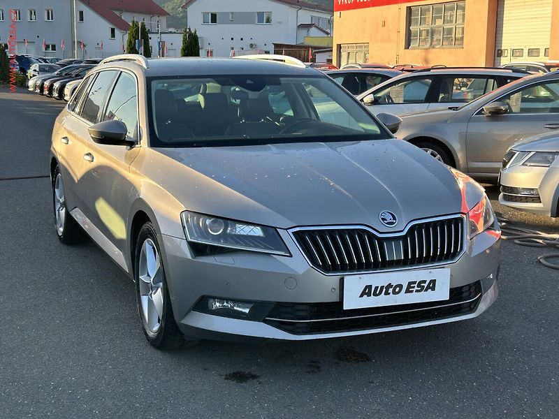 Škoda Superb (2016) 2.0 TDi, ČR, Style, DSG - fotografie inzerátu