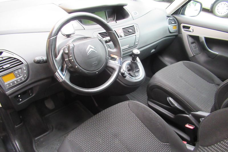 Citroën C4 Picasso 1.6 HDi Aut. Klima - fotka 9 z 22
