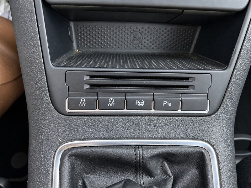 Volkswagen Tiguan 1,4 Tsi trend&Fun aut.klima - fotka 26 z 28