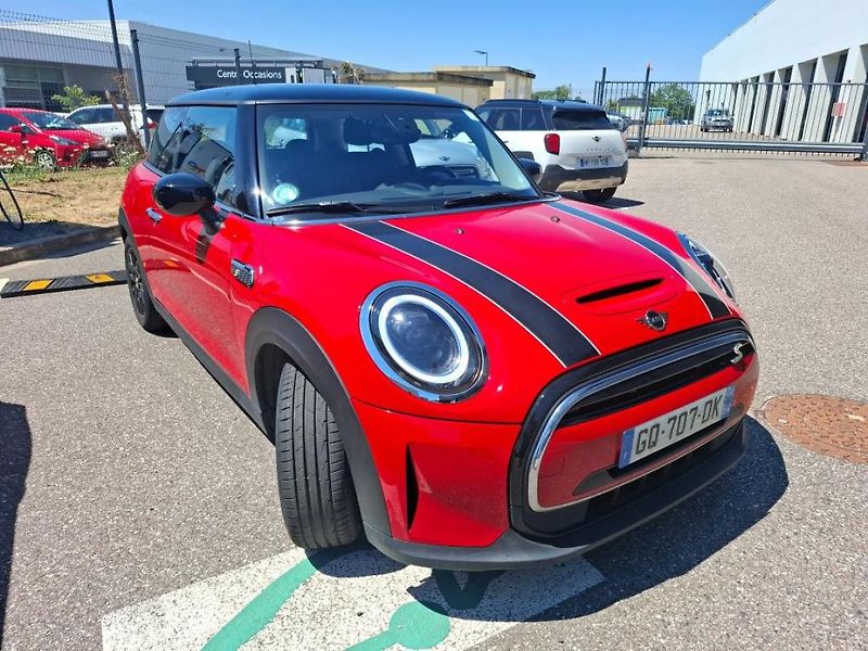 Mini Cooper SE - fotka 3 z 7
