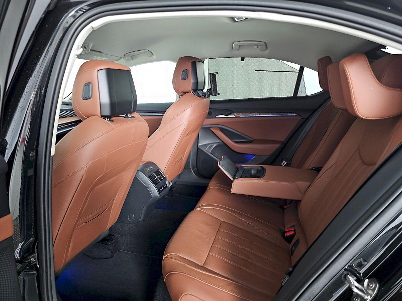 Škoda Superb (2024) 2.0TSI 195KW 4X4 Laurin a Klem - fotka 7 z 34