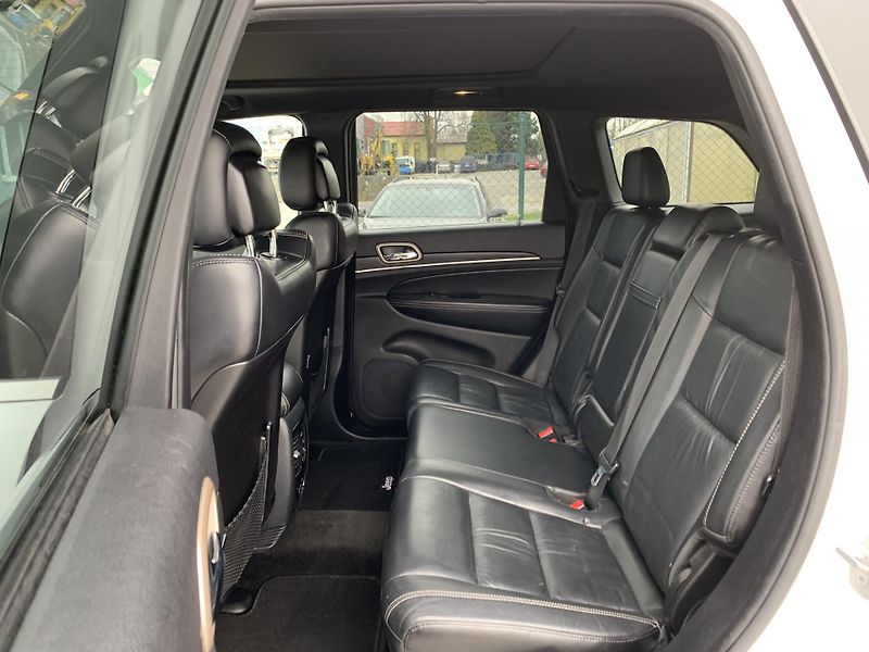 Jeep Grand Cherokee 3.0CRD LIMITED NAVI KAMERA  - fotka 34 z 52