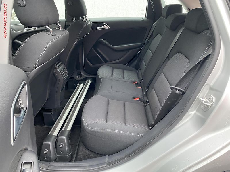 Mercedes-Benz Třídy B (2012) 1.6i B200, AT, bixen, navi, - fotka 10 z 18