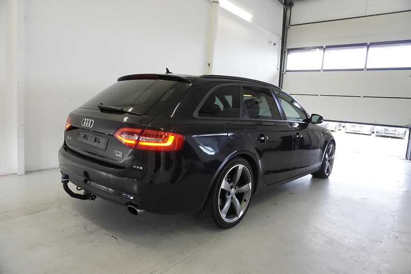 Audi A4 (2013) 2.0 TFSI 165kW QUATTRO STRONIC - fotka 6 z 34