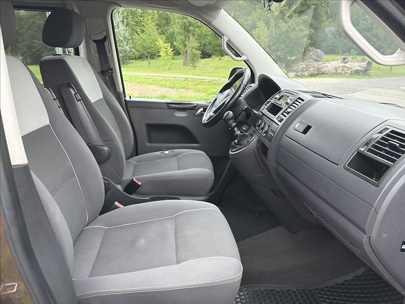 Volkswagen Multivan 2,0 TDi 103 Kw California - fotka 10 z 25