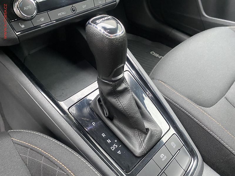 Škoda Kamiq (2020) 1.6 TDI, ČR, Ambition, DSG - fotka 16 z 19