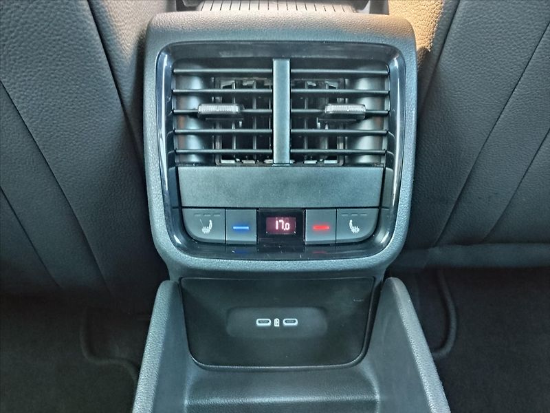 Škoda Octavia 2,0   2,0 TDI 110 KW DSG SPORT - fotka 22 z 36