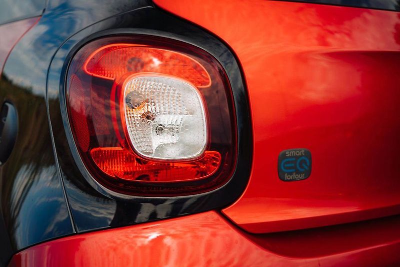 Smart Forfour (2019) EQ, SoH 86%, Automat - fotka 12 z 29