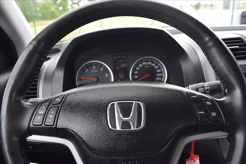Honda CR-V 2,2 d 103KW TAŽNÉ 4X4 2XKOLA - fotka 39 z 50