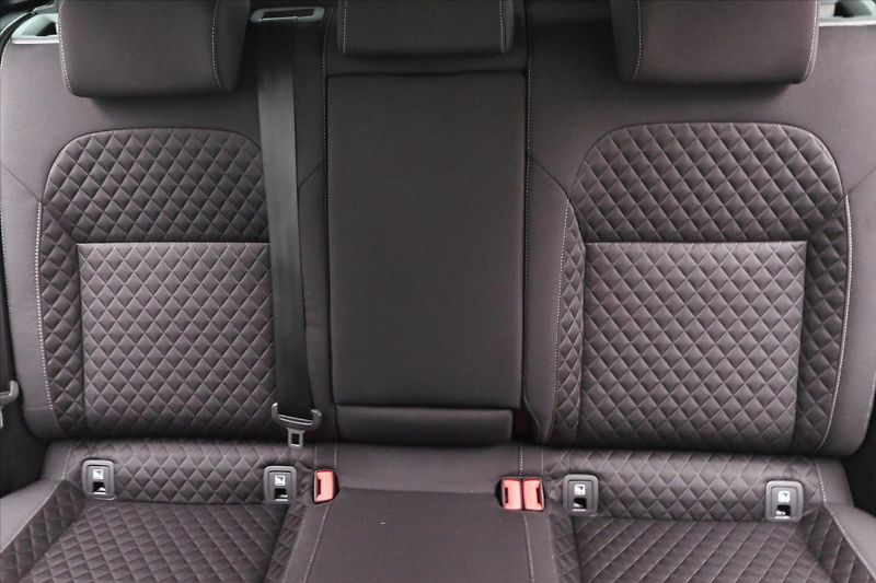 Škoda Superb 2,0 TDI 147 kW DSG 4x4 Ambitio - fotka 27 z 30
