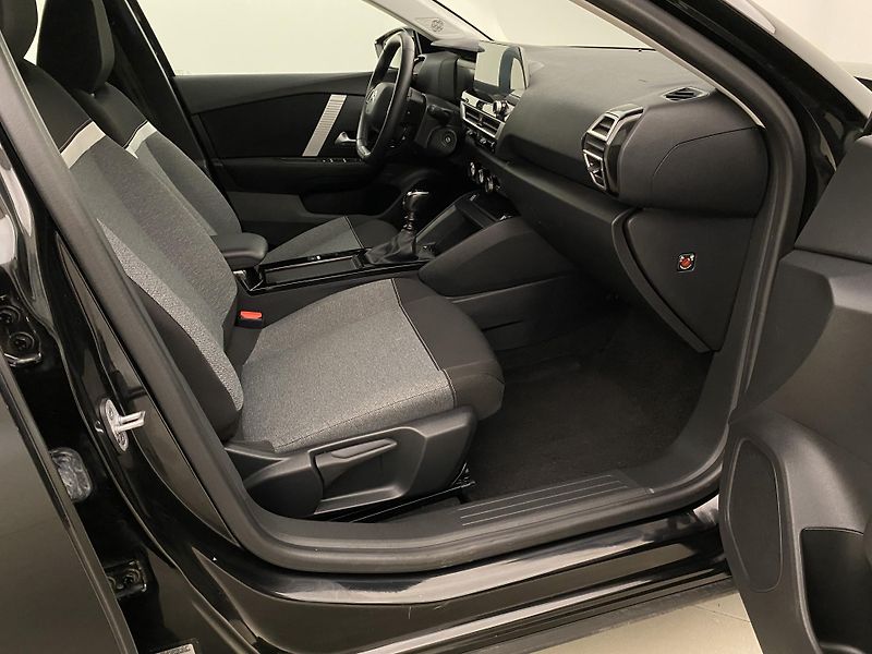 Citroën C4 1.2 PURETECH 74kW CZ - fotka 19 z 39