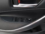 Toyota Corolla (2023) 1.8 Hybrid, digi klima - náhled 22