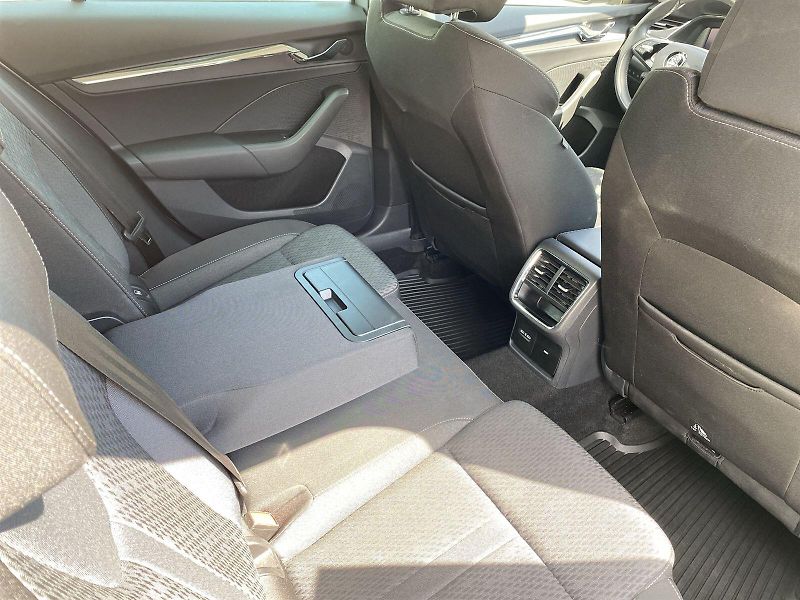 Škoda Octavia (2024) Combi 2.0 TDI DSG Style + - fotka 10 z 34