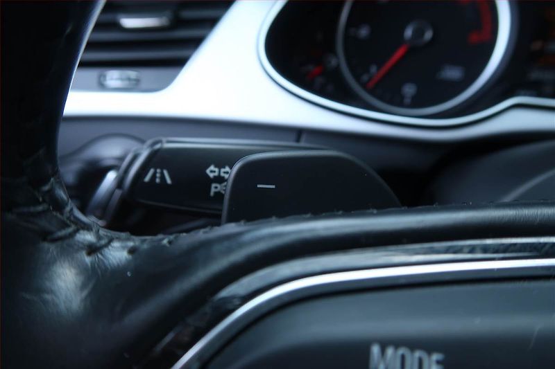 Audi A4 (2015) 2.0 TDI, Automat, Serv.kniha - fotka 19 z 23