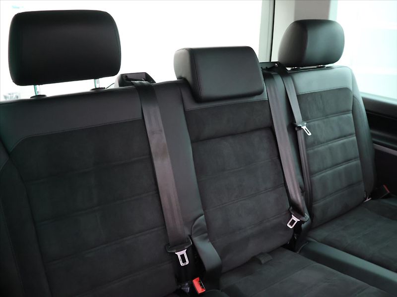 Volkswagen Multivan 2,0 TSI 150 kW 4x4 DPH - fotka 15 z 41