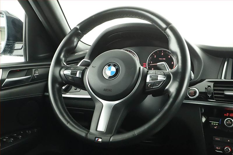 BMW X4 (2018) xDrive30d - fotka 9 z 22