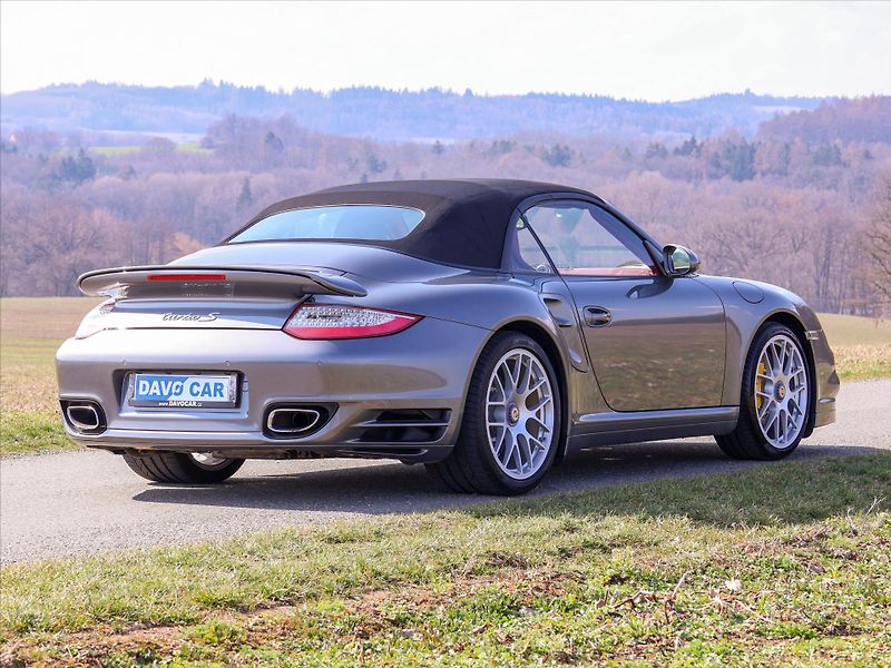 Porsche 911 3,8 TURBO S - fotka 7 z 56