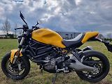 Ducati Monster 821.