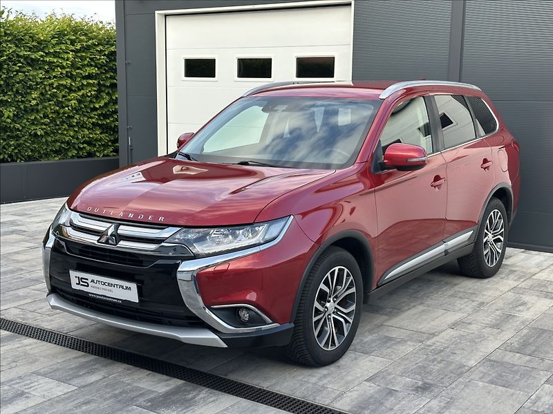 Mitsubishi Outlander 2,2 DI-D 150PS  Intense+ -7 4x - fotka 2 z 53