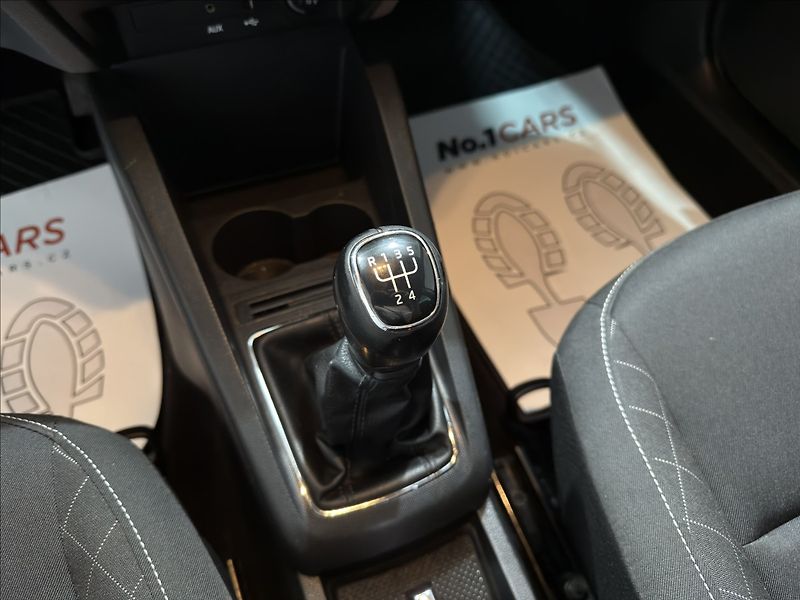 Škoda Fabia 1,2   TSI VÝHŘEV TEMPOMAT - fotka 14 z 26