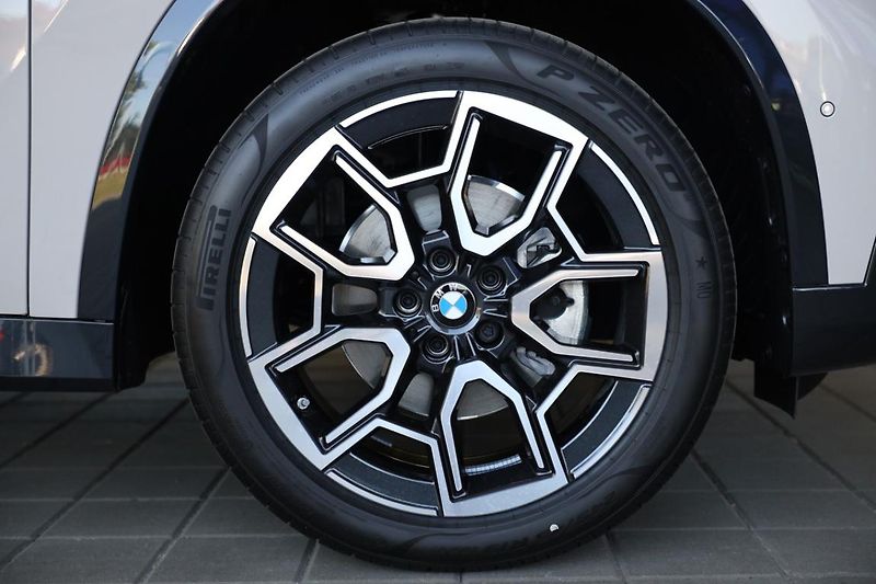 BMW X1 xDrive20d - fotka 7 z 17