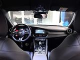 Alfa Romeo Giulia (2026) 2.9 V6 BiTurbo 520k QV Carbon - náhled 26
