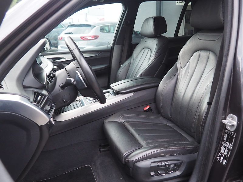 BMW X5 (2017) 3.0d xDrive, 4x4, Pano - fotka 10 z 43