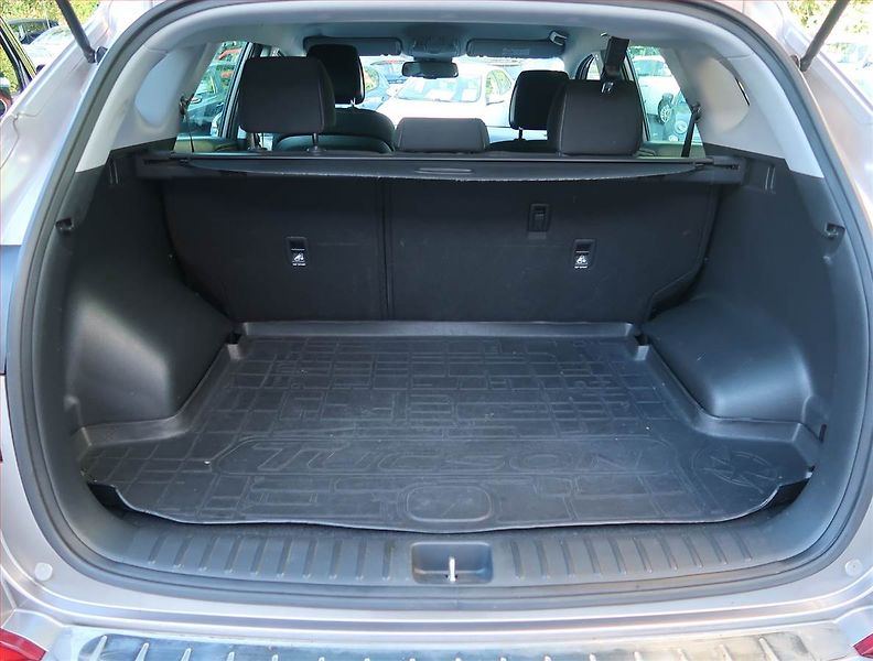 Hyundai Tucson (2017) 1.6 T-GDI, Serv.kniha, Navi - fotka 13 z 15
