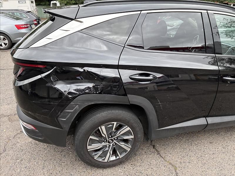 Hyundai Tucson 1.6 T-GDi HEV 48V Hybrid 4x4 - fotka 7 z 25
