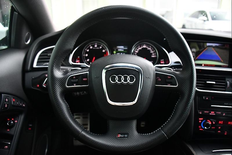 Audi RS 5 4.2 V8 B&O PO VELKÉM SERVISE  - fotka 21 z 45