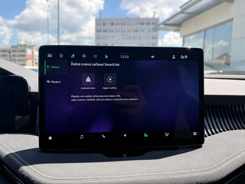 Škoda Superb Sportline 2.0 TDI 110kw DSG Co - fotka 15 z 29