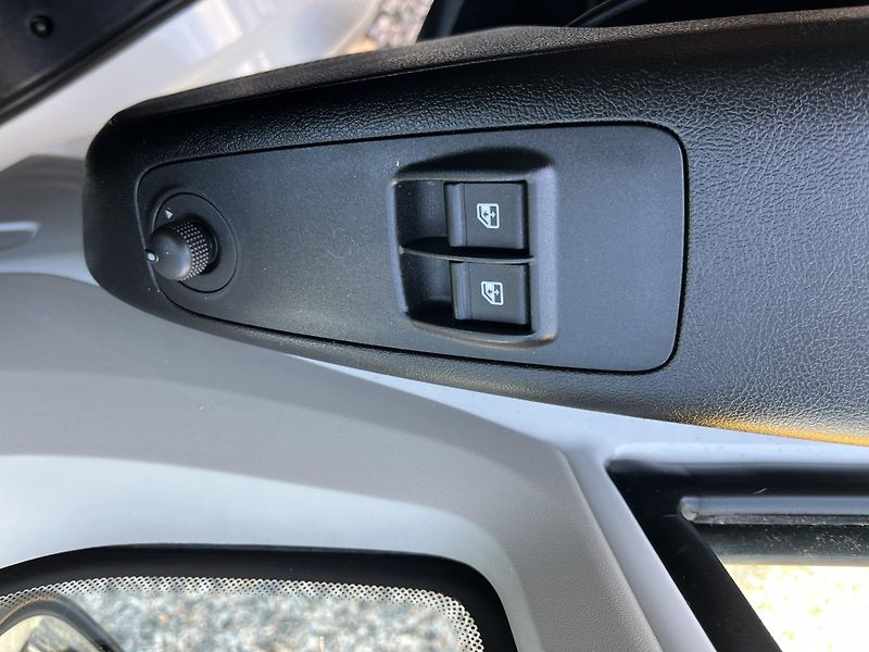 Peugeot Boxer (2021) 2.2 HDI ČR 1 MAJ KLIMA VALNÍK - fotka 15 z 18