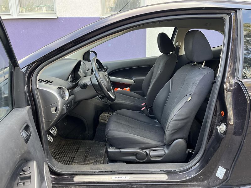 Mazda 2 1.5 GT MZA / 1.maj. / ČR /  - fotka 11 z 26