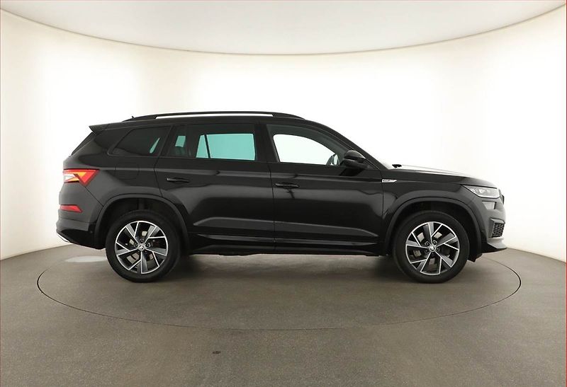 Škoda Kodiaq (2023) Sportline 2.0 TDI - fotka 6 z 18