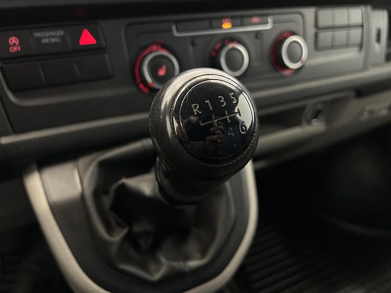 Volkswagen Transporter 2.0 TDI T6 Long - fotka 13 z 21