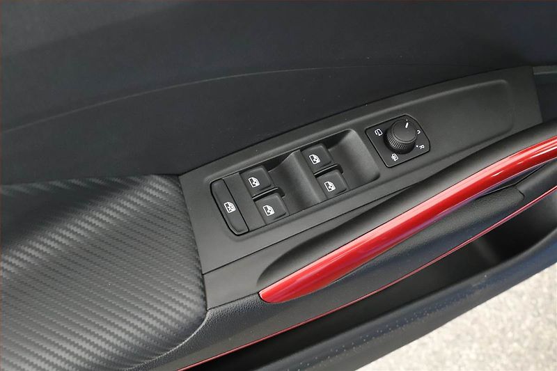 Škoda Fabia (2026) 1.0 TSI, MONTE CARLO, AUTOMAT - fotka 9 z 17