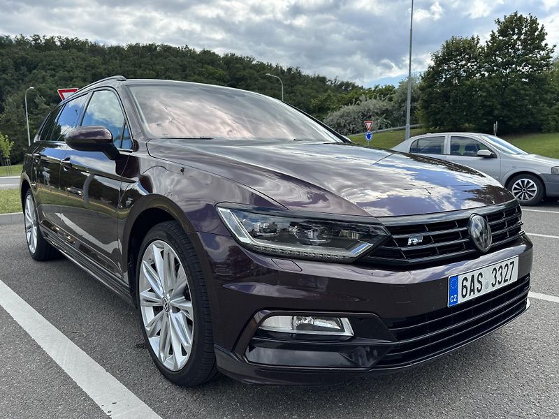 Volkswagen Passat 2.0TDi R-Line 110kWDSG - fotka 12 z 27