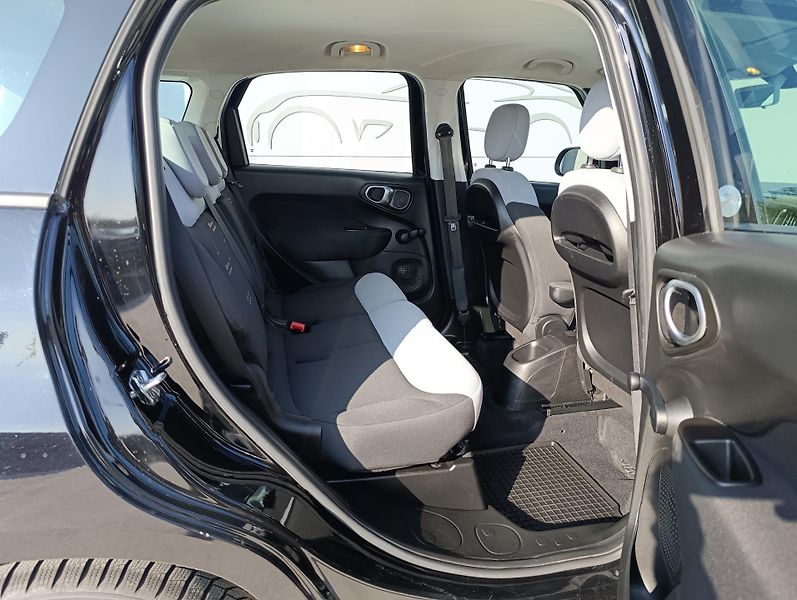 Fiat 500L 1.6JTD 77kW LIVING ČR - fotka 15 z 30
