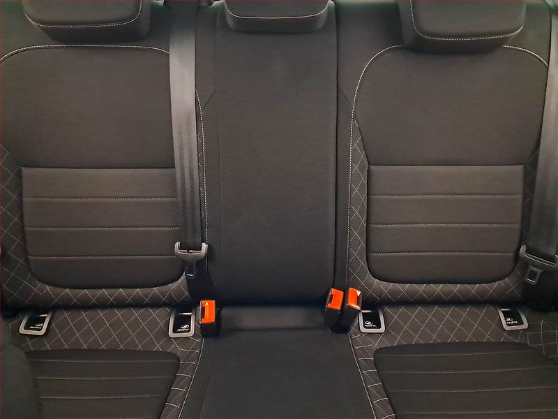 Škoda Fabia (2016) Style 1.2 TSI, Serv.kniha - fotka 10 z 23