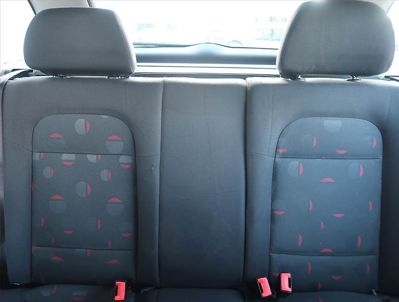 Škoda Fabia (2003) 1.9 TDI, po STK, Tažné, Klima - fotka 10 z 16