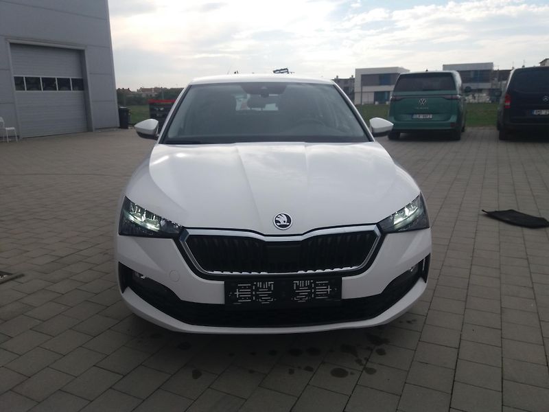 Škoda Scala 1.0TSi,70kW,LED,P.SENZOR,CEBIA - fotka 2 z 23