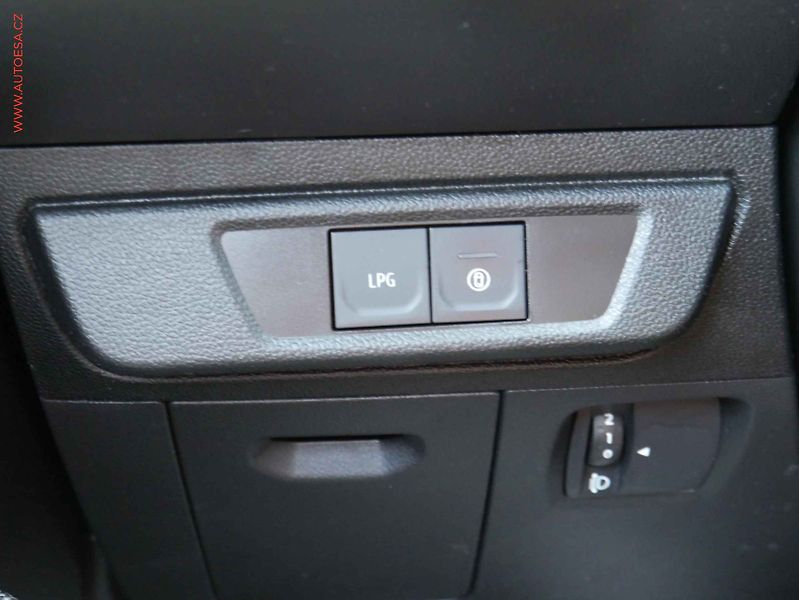 Dacia Sandero (2025) 1.0TCe, 1.maj,ČR, LED, AC - fotka 20 z 21
