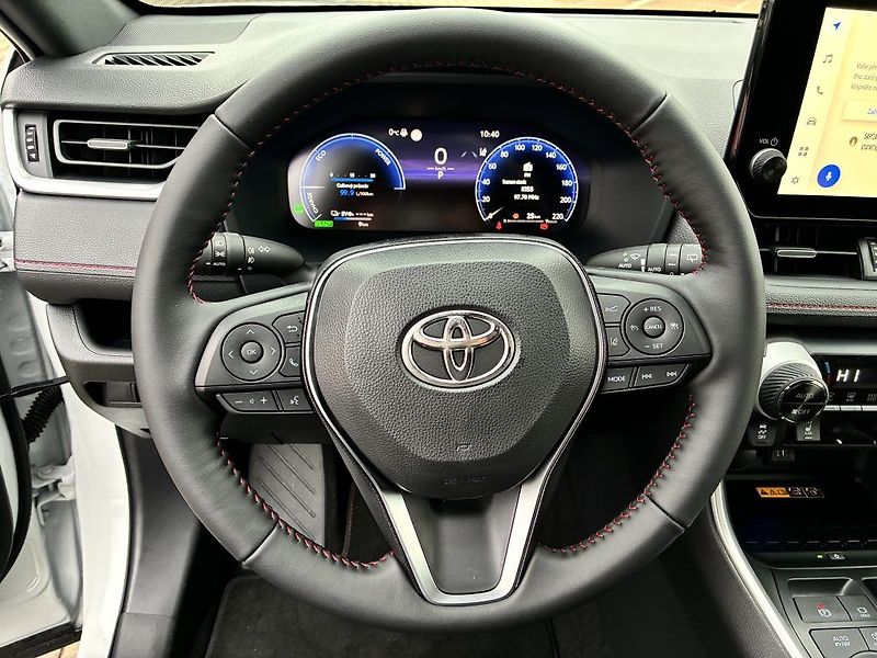 Toyota RAV4 2.5 Plug-in 185 Selection - fotka 17 z 27