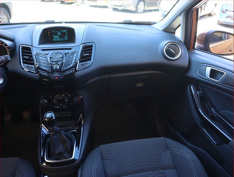 Ford Fiesta (2015) Comfort 1.0 EcoBoost, Tempomat - fotka 8 z 17