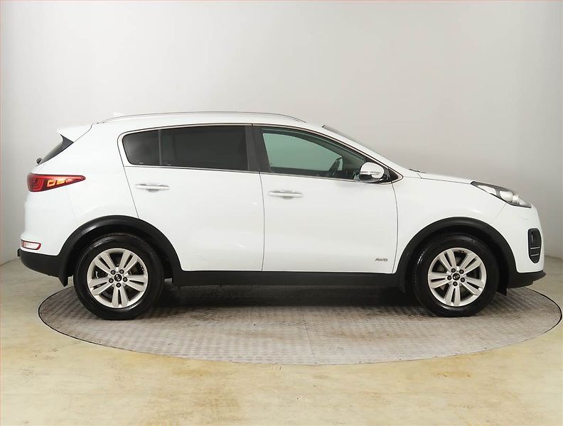 Kia Sportage (2016) 2.0 CRDi, 4X4, Automat - fotka 6 z 23